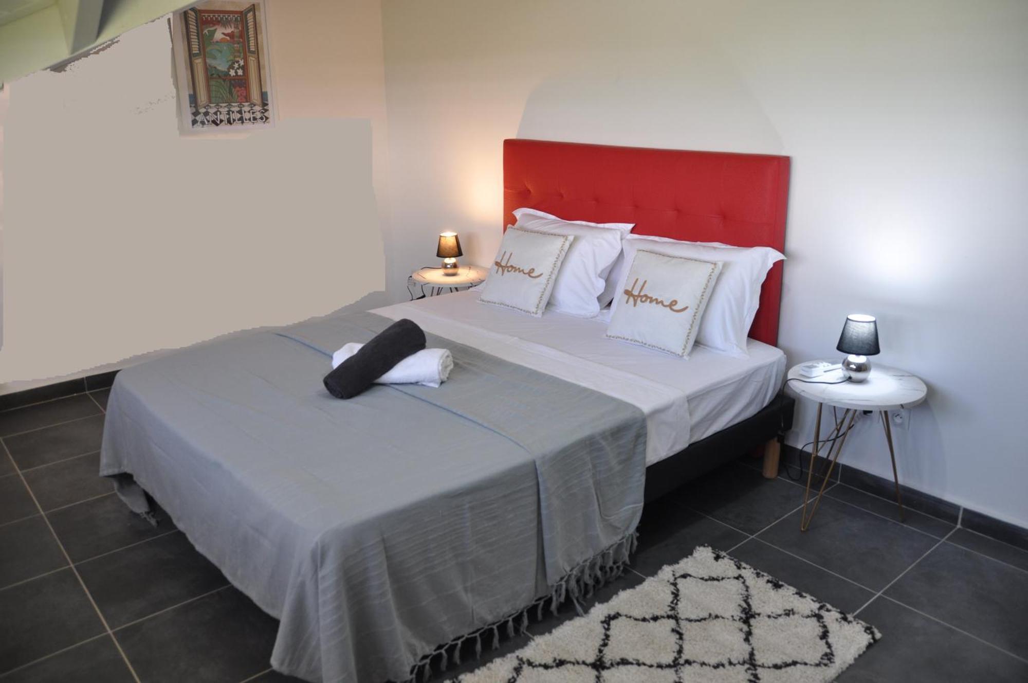 L'Eden De Josephine Apartment เลอ มูเล่ ภายนอก รูปภาพ