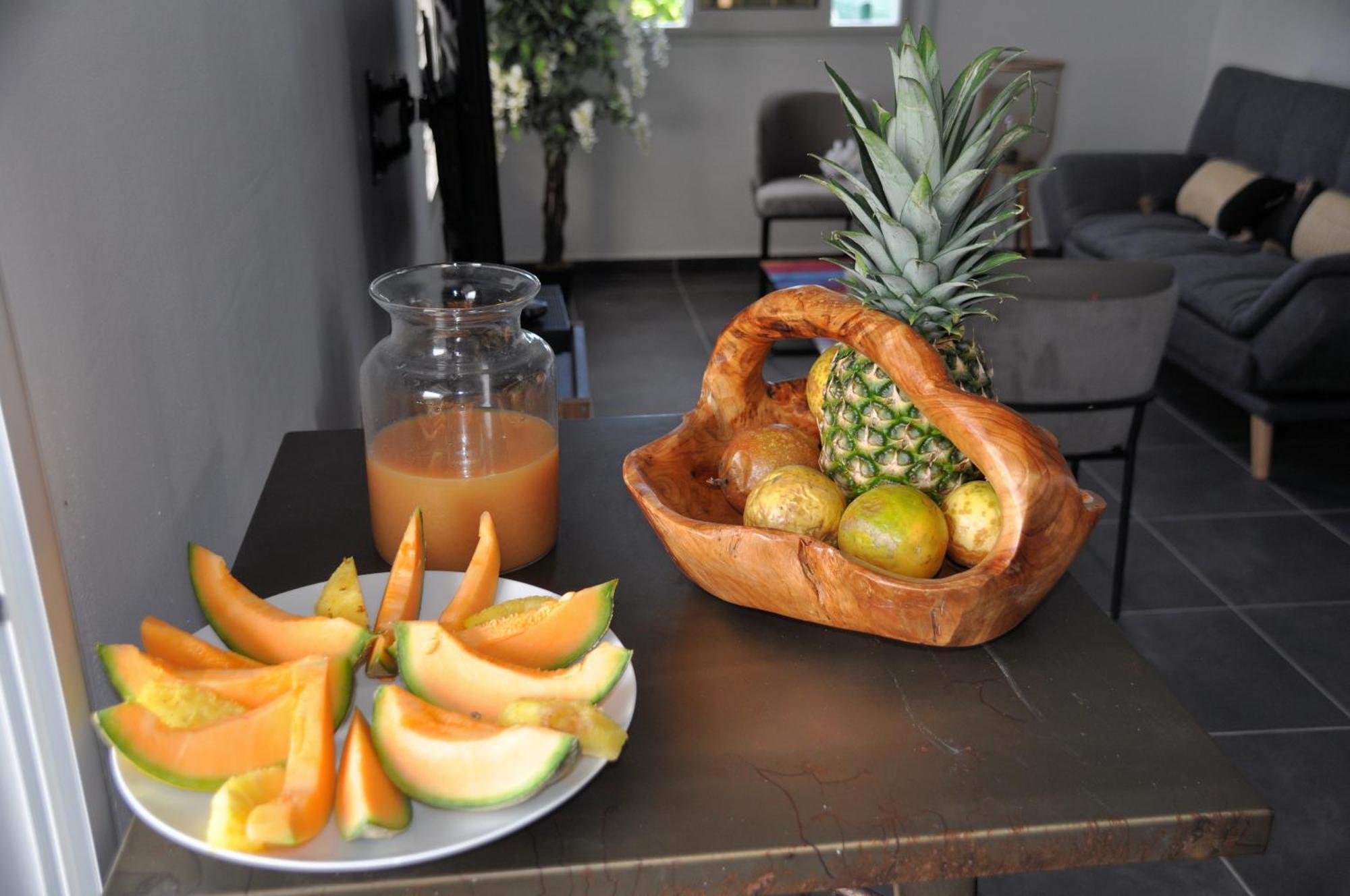 L'Eden De Josephine Apartment เลอ มูเล่ ภายนอก รูปภาพ